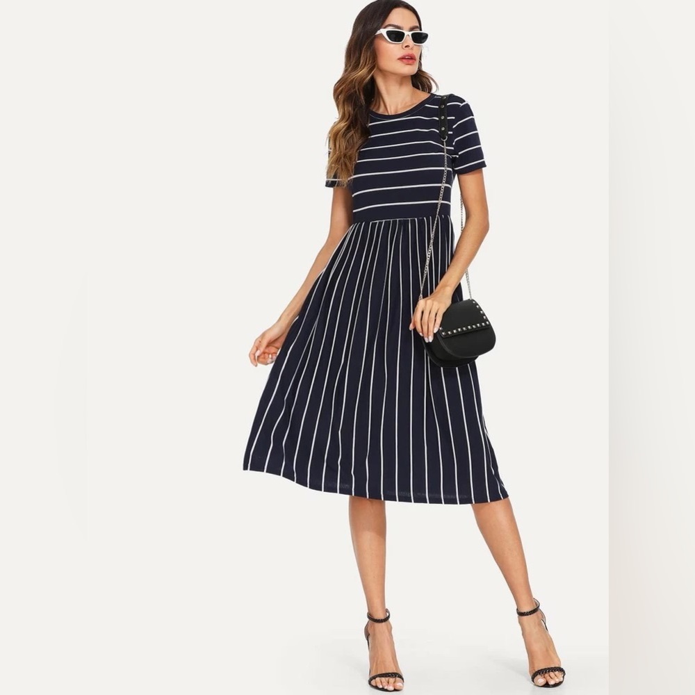 🔥 NWT NEW Striped Black and White Midi Dress with Pockets